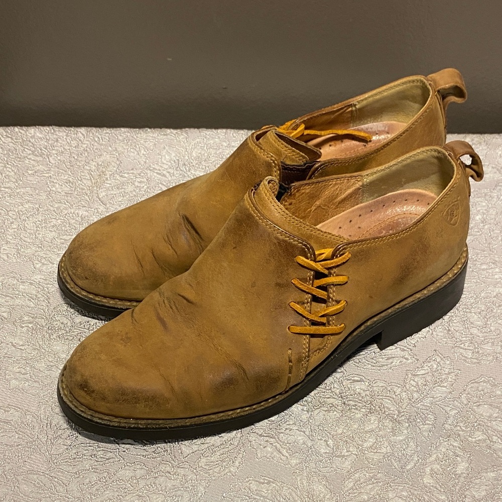 Ariat Women's Distressed Laced and Loop Detail Leather Shoes